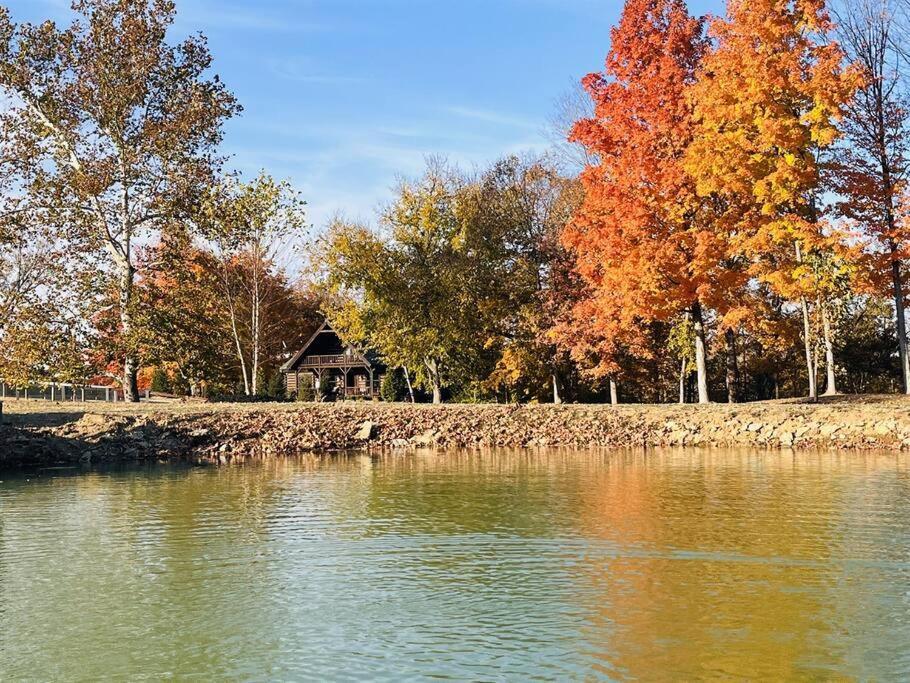 Large Log Cabin Chalet W/ Hot Tub - Horses & Lake! Villa Loveland ภายนอก รูปภาพ